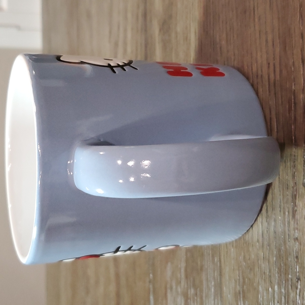 Hello Kitty Mug - Picture 5 of 8